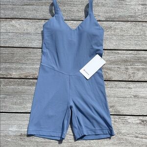 Lululemon Align Bodysuit 6" oasis blue size 6‎ nwt